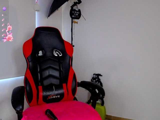 Alisson-Grey live cam on BongaCams