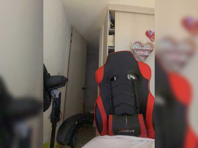 Alisson-Grey live cam on BongaCams