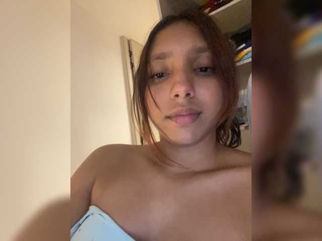 Alisson-Grey live cam on BongaCams