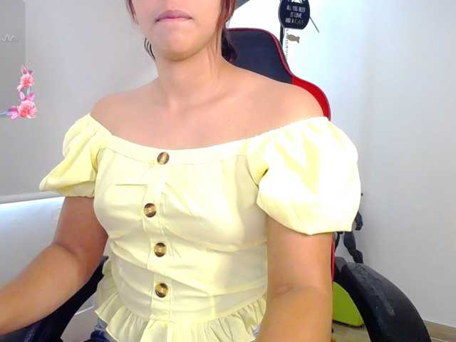 Alisson-Grey live cam on BongaCams
