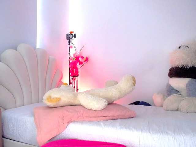 Alisson-Grey live cam on BongaCams