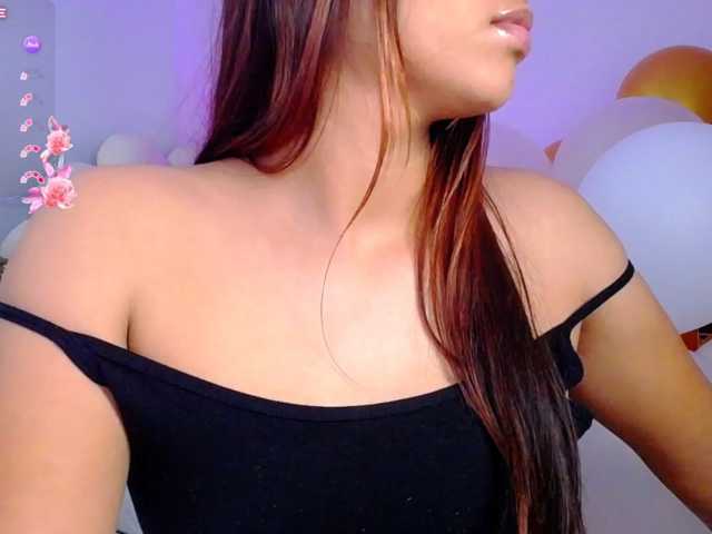 Alisson-Grey live cam on BongaCams