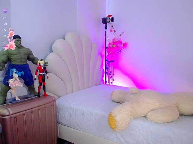 Alisson-Grey live cam on BongaCams
