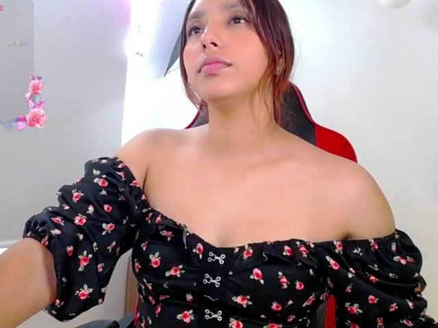 Alisson-Grey live cam on BongaCams