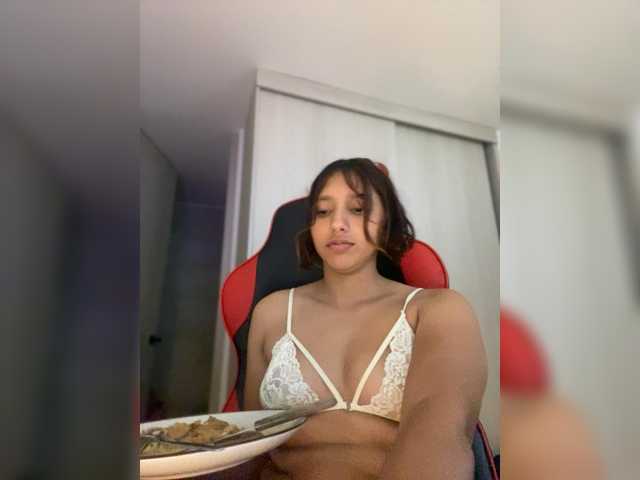 Alisson-Grey live cam on BongaCams