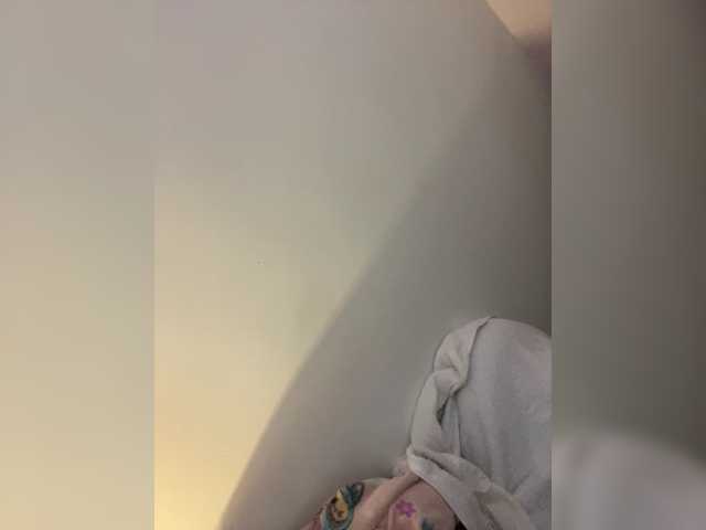 Alisson-Grey live cam on BongaCams
