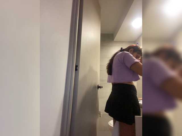 Alisson-Grey live cam on BongaCams