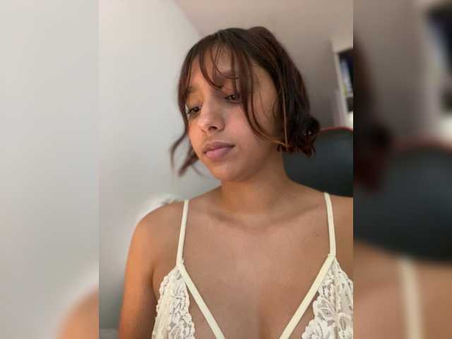Alisson-Grey live cam on BongaCams
