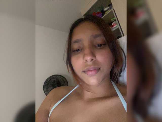 Alisson-Grey live cam on BongaCams