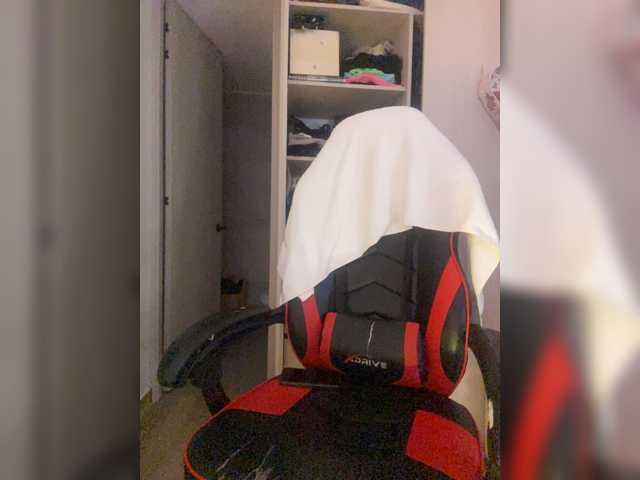 Alisson-Grey live cam on BongaCams