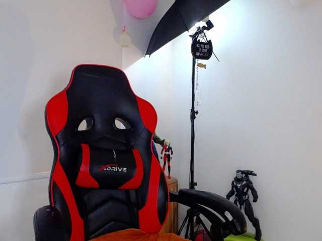 Alisson-Grey live cam on BongaCams