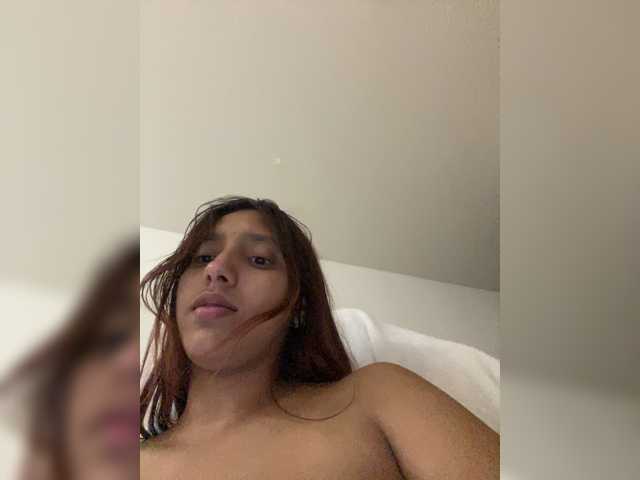 Alisson-Grey live cam preview