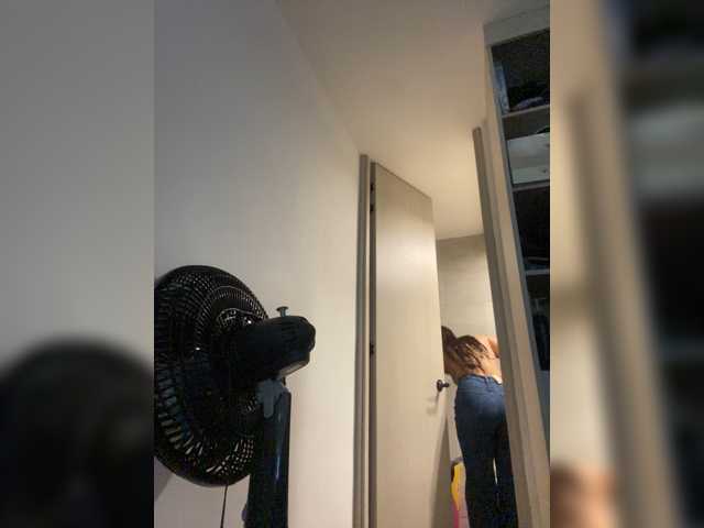 Alisson-Grey live cam on BongaCams