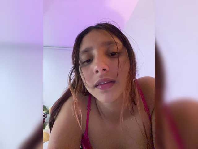 Alisson-Grey live cam preview