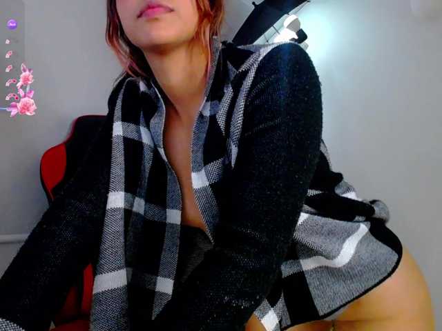 Alisson-Grey live cam on BongaCams