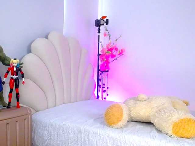 Alisson-Grey live cam on BongaCams