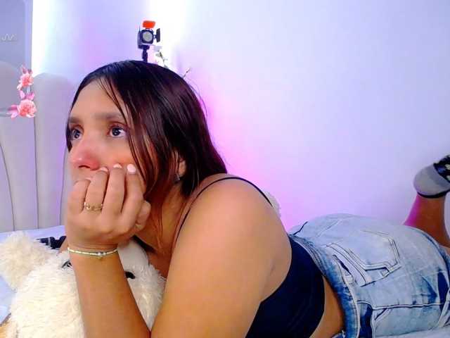 Alisson-Grey live cam on BongaCams