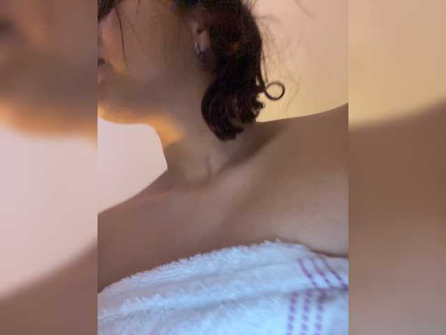 Alisson-Grey live cam on BongaCams