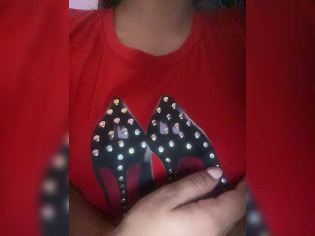 Alisson-Grey live cam on BongaCams
