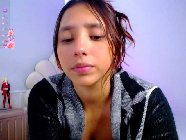 Alisson-Grey live cam on BongaCams