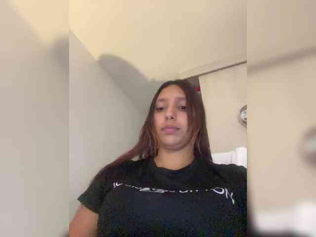 Alisson-Grey webcam