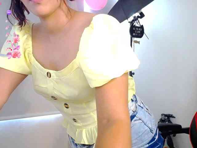 Alisson-Grey webcam