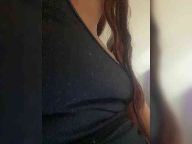 Alisson-Grey webcam