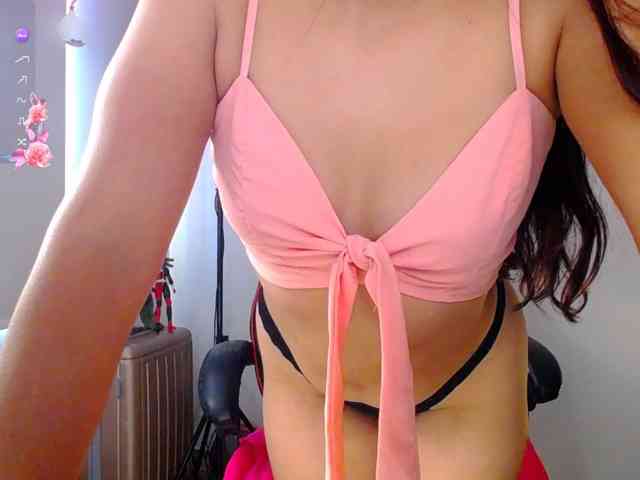 Alisson-Grey webcam