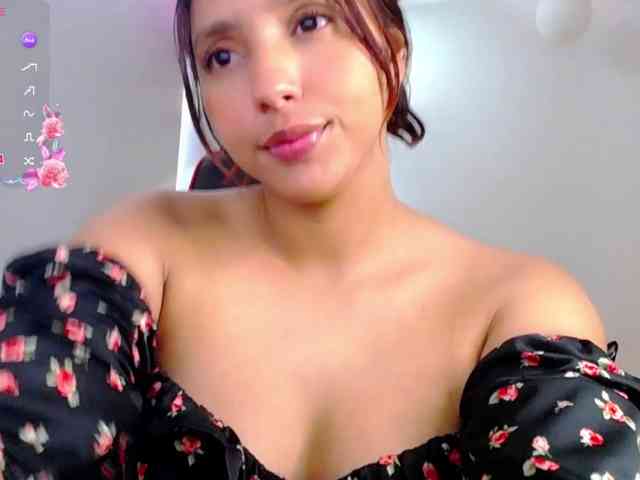 Alisson-Grey webcam