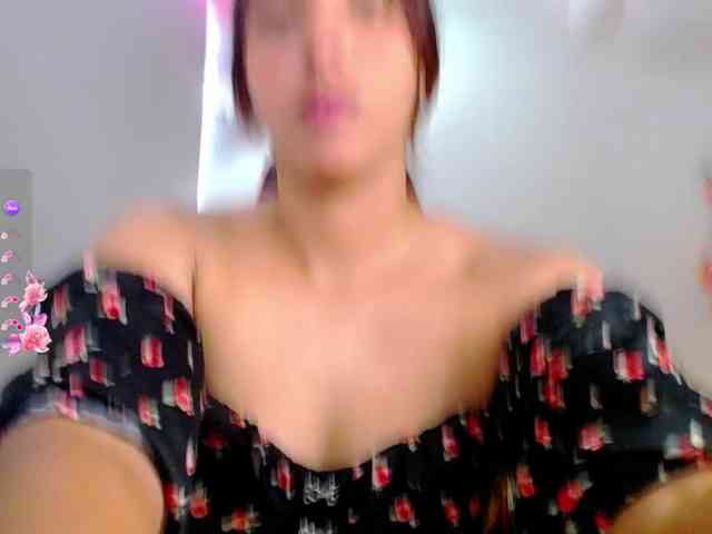 Alisson-Grey webcam