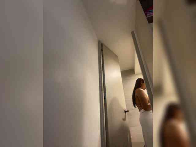 Alisson-Grey webcam