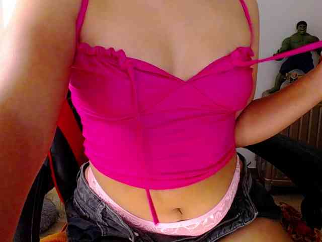 Alisson-Grey webcam
