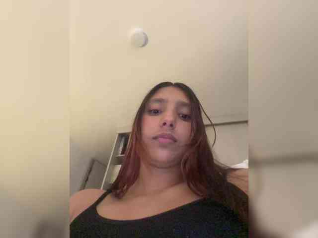 Alisson-Grey webcam