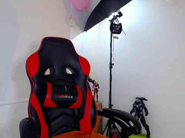 Alisson-Grey webcam