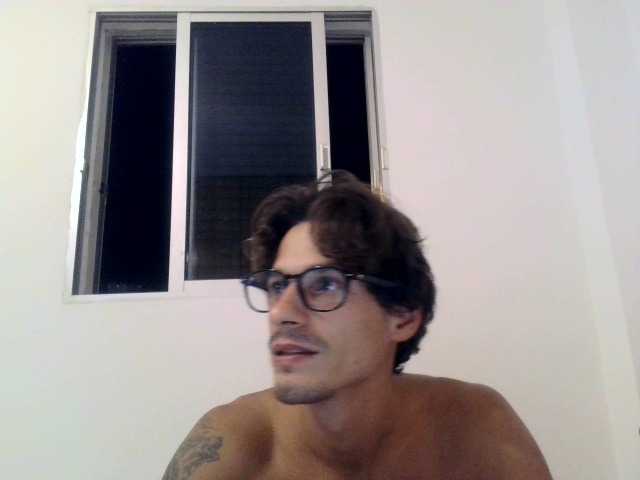 Minippels69 live cam on BongaCams