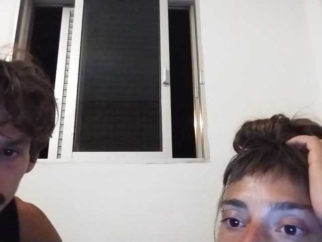 Minippels69 live cam on BongaCams