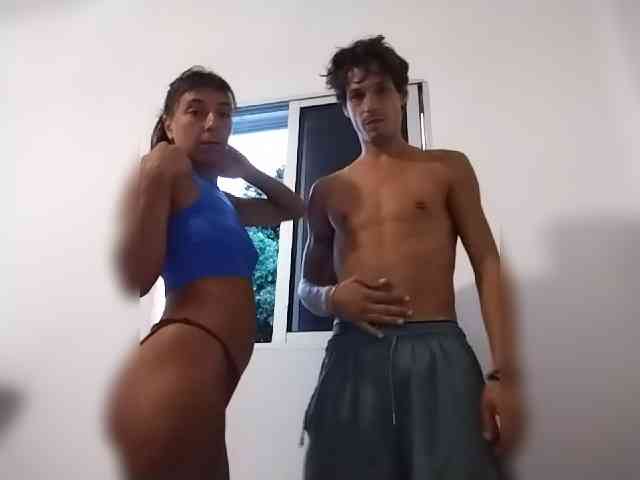 ltalianSexyCouple webcam
