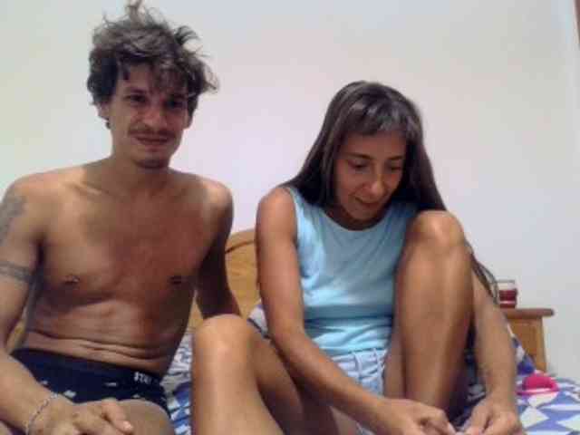 ltalianSexyCouple webcam