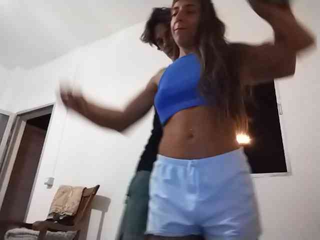 ltalianSexyCouple webcam