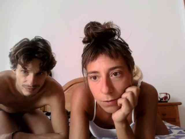 ltalianSexyCouple webcam