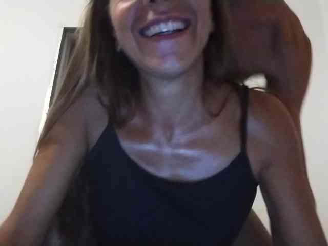 ltalianSexyCouple webcam