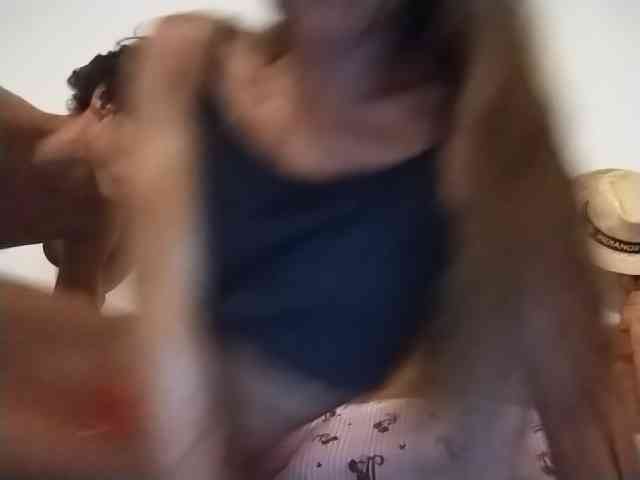 ltalianSexyCouple webcam