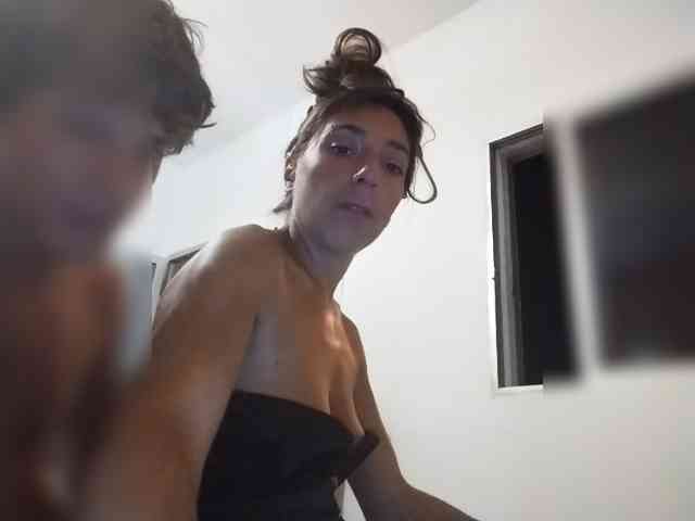 ltalianSexyCouple webcam