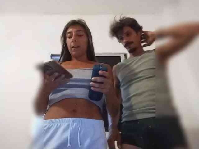 ltalianSexyCouple webcam