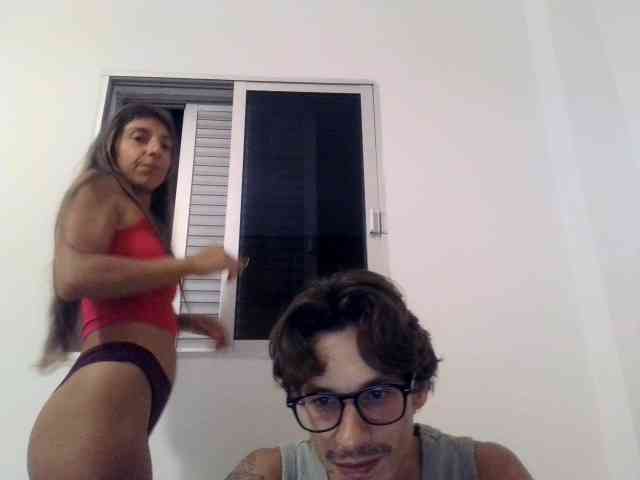 ltalianSexyCouple webcam