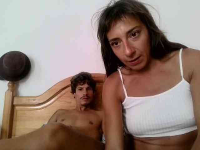 ltalianSexyCouple webcam