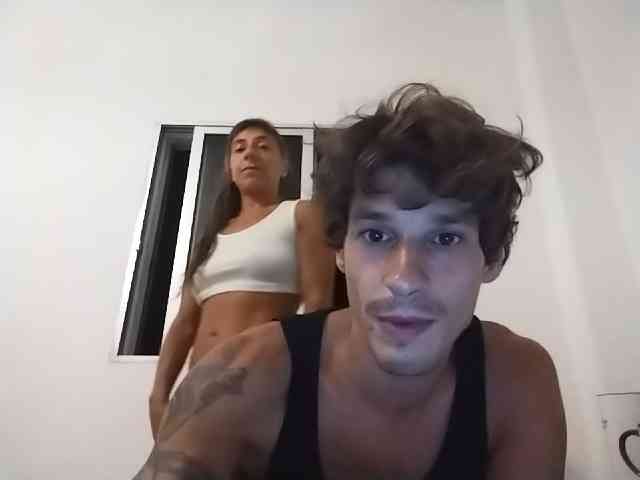 ltalianSexyCouple webcam