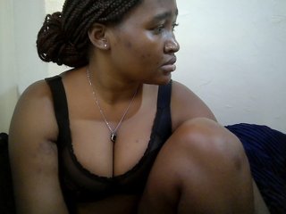 Curveydoll's Live Webcam