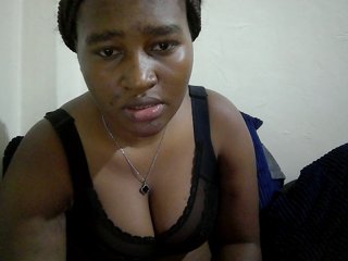 Curveydoll's Live Webcam