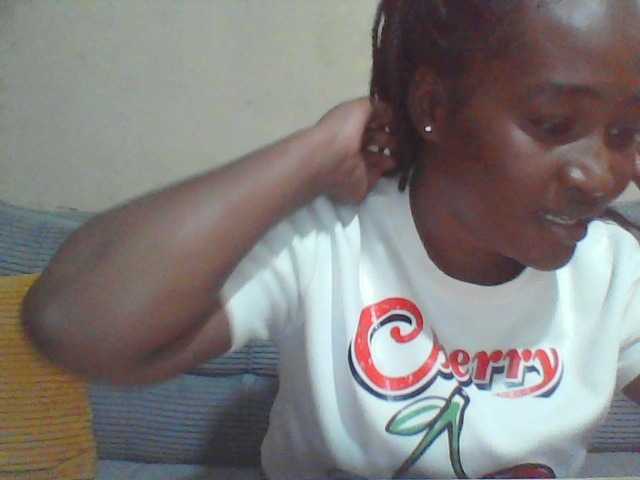 Curveydoll live cam on BongaCams